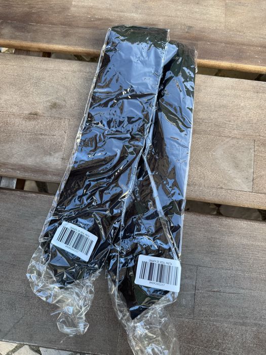 Gravatas pretas novas