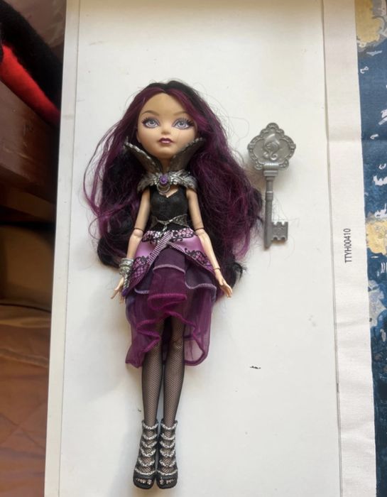 Boneca ever after high