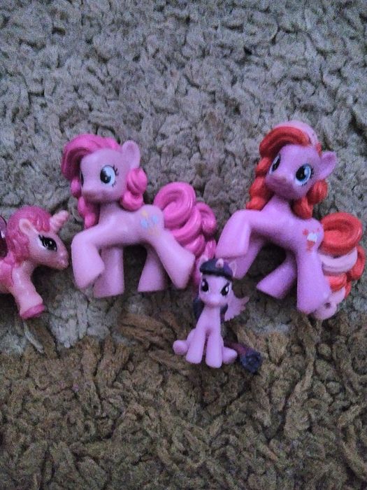 ,Lalka Twilight Sparkle,skaczący kucyk Raibow Dash