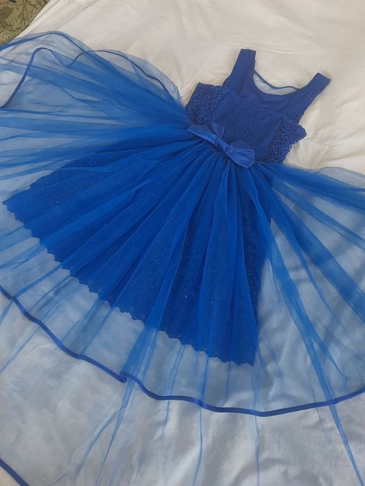 Святкова дитяча блискуча сукня на 9-10 років з бантиком та хвостом