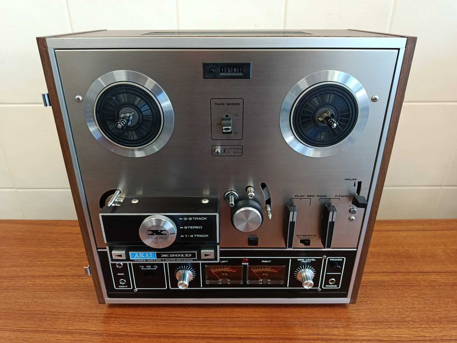 Magnetofon szpulowy AKAI X-201D