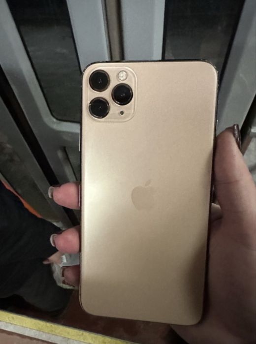 Iphone 11 pro max. Обмін на вищу модель з моєю доп
