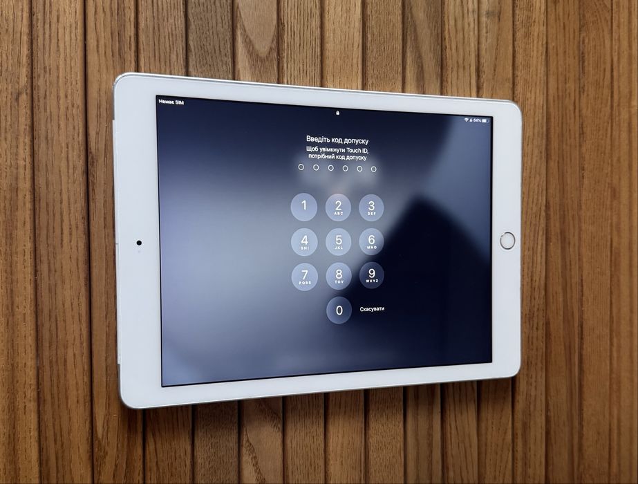 Планшет Apple IPad A1823 с поддержкой SIM-карты !!!