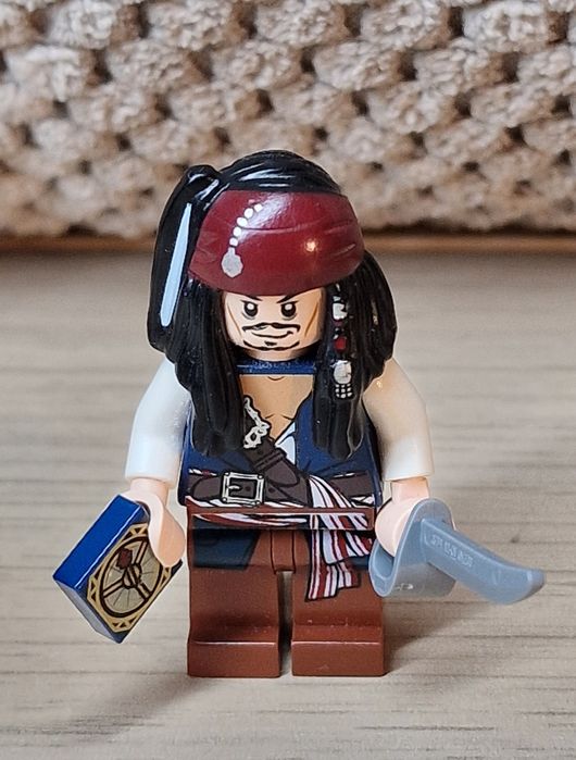 Lego Minifigurka Jack Sparrow poc001 Piraci z Karaibów