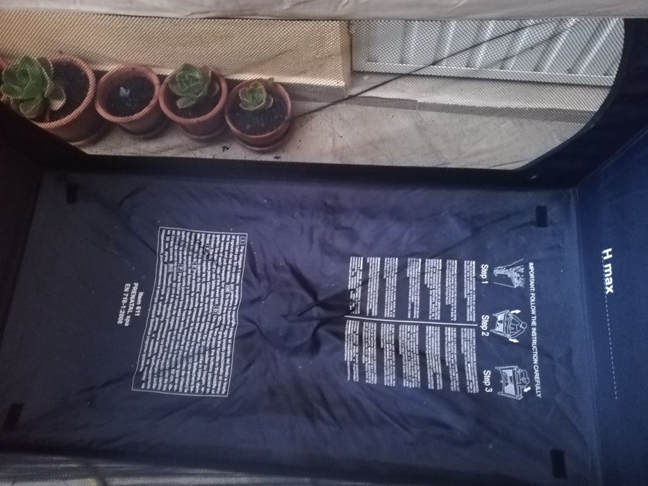 Cama berçário da Pré-natal desmontável.