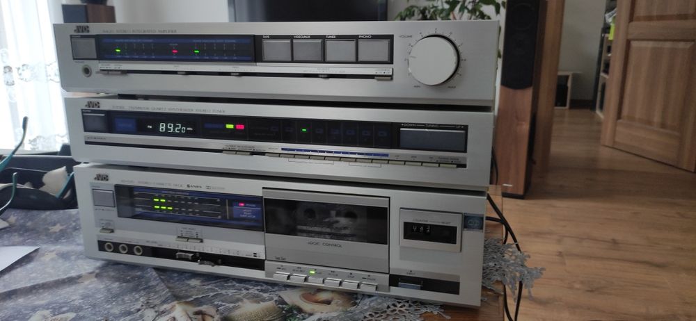 Wieża JVC wzmacniacz tuner i magnetofon