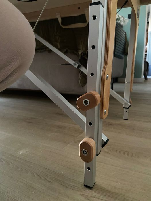 Lampa punktowa do makijażu permanentnego i krzesło obrotowe
