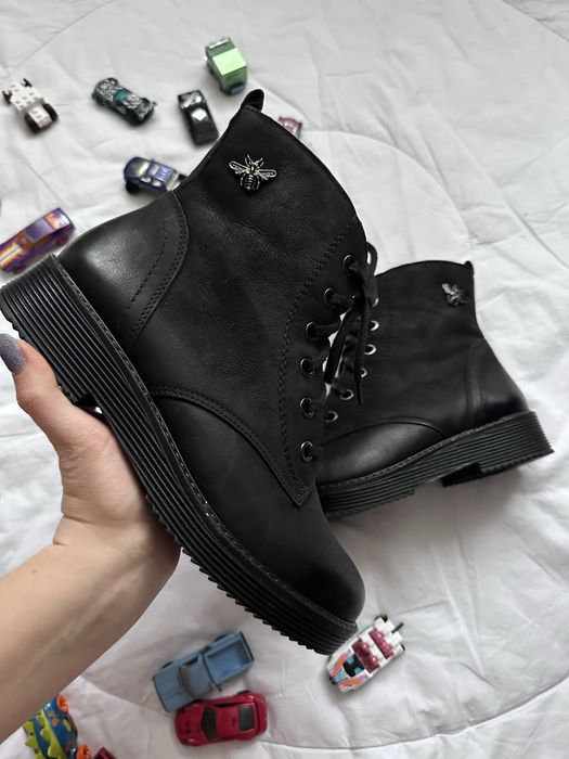 Зимові черевики 38 розміру