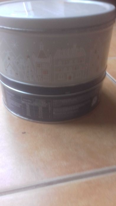 2 Caixas de latas para bolos