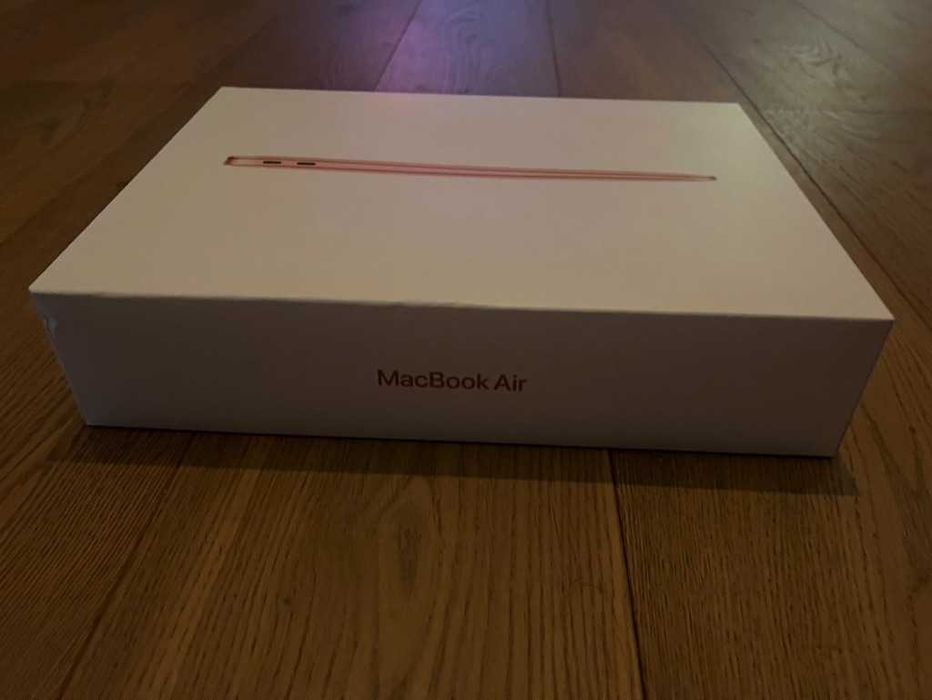 MacBook Air 13', jak nowy, brak śladów użytkowania