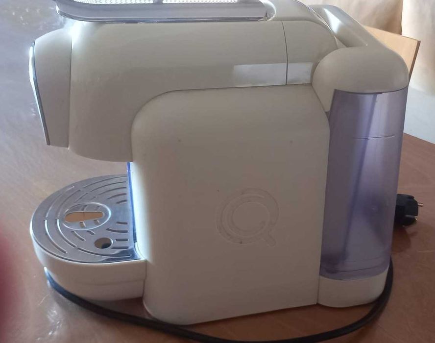 Máquina de Café Delta_Bom Estado_Côr Branca