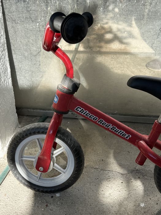 Primeira bicicleta Chicco Red Bullet