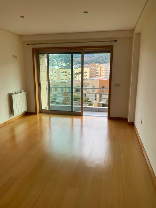 Apartamento T3 para Arrendar - Fraião