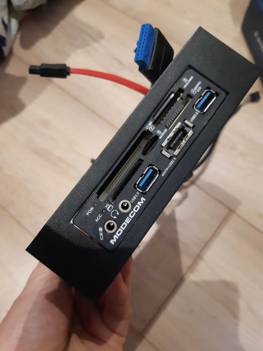 Wewnętrzny czytnik kart Modecom CR-110 usb 3.0. Ramka adapter 5,25 dvd
