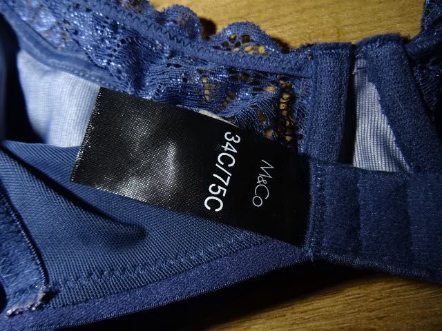 M & Co biustonosz śliczny nowy 75 C