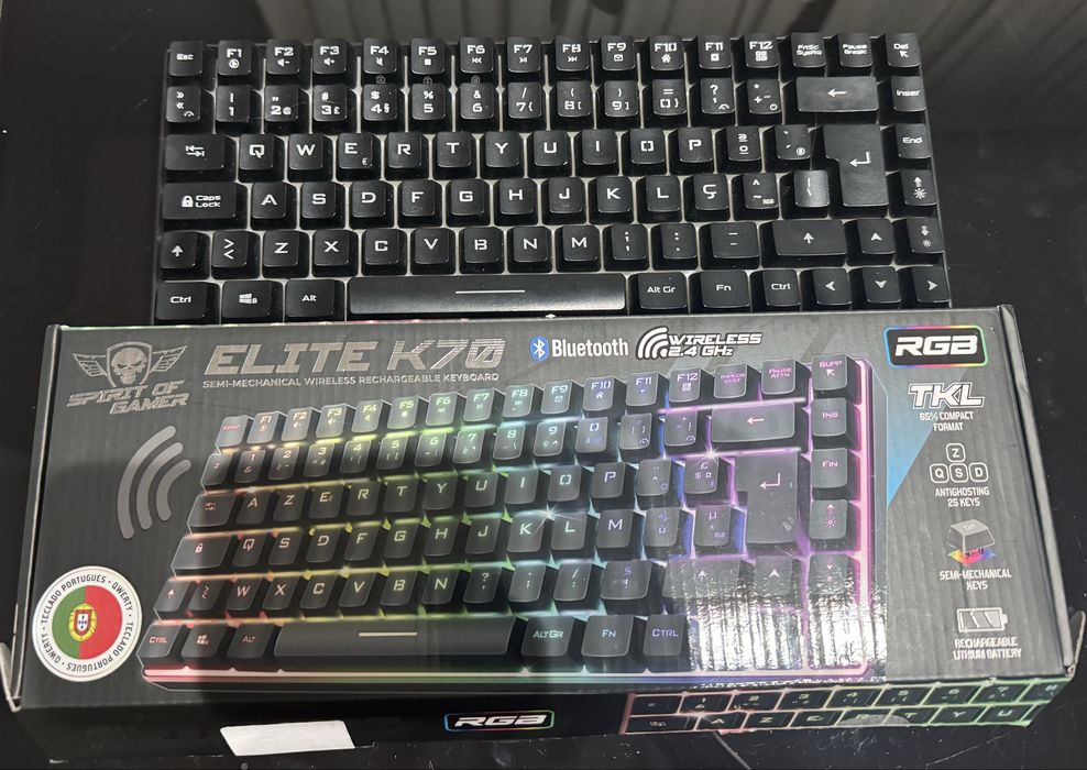 Teclado semi mecanico bluetooth como novo