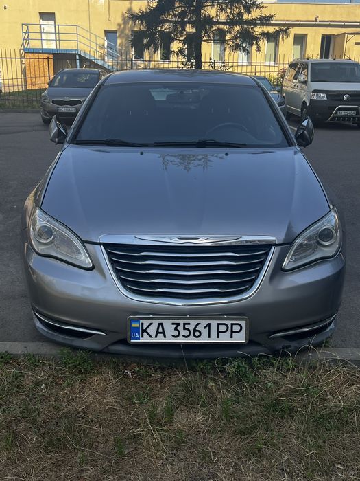 продаю Chrysler  200