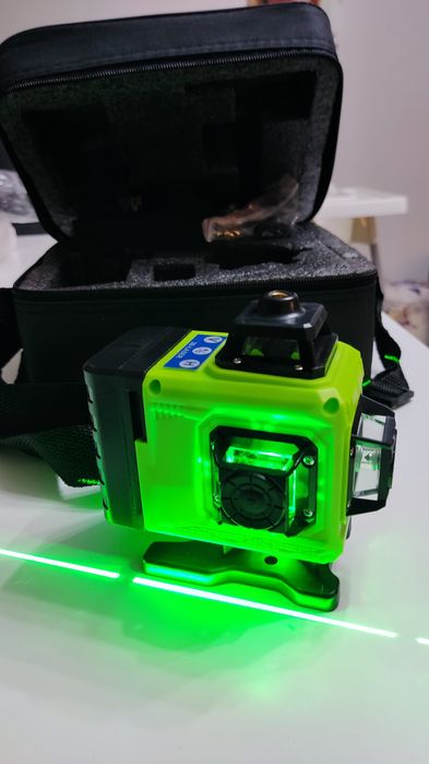 Nível Laser 16 linhas Novo 2 baterias