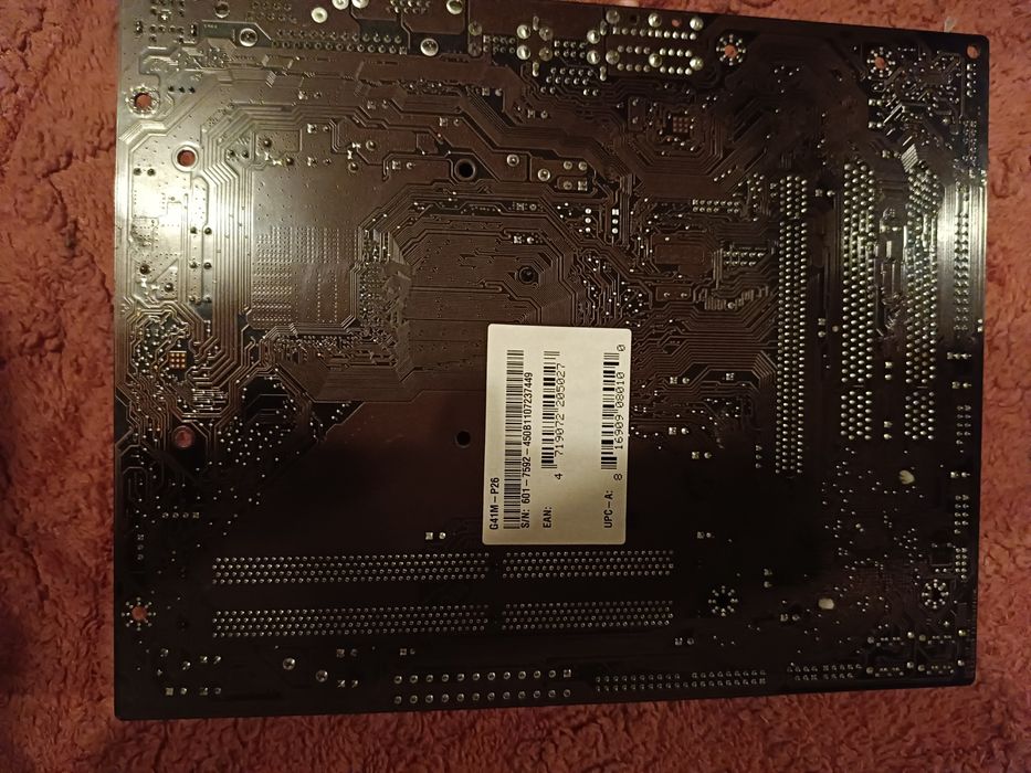 Материнська плата