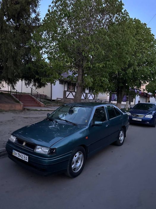 Продам seat toledo 1