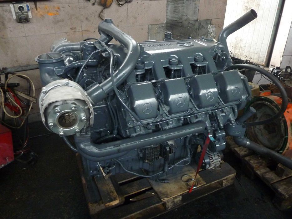 Silnik Mercedes OM 502 V8 Kombajn Clas Jaguar oraz inne wersje Claas