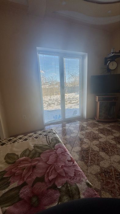 Продаж комерційного об’єкта з житловим будинком у м. Острог