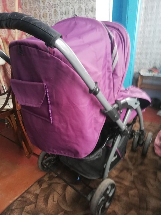 Продається дитяча коляска за2000гр. Пишіть звоніть відповім. Висилаю
