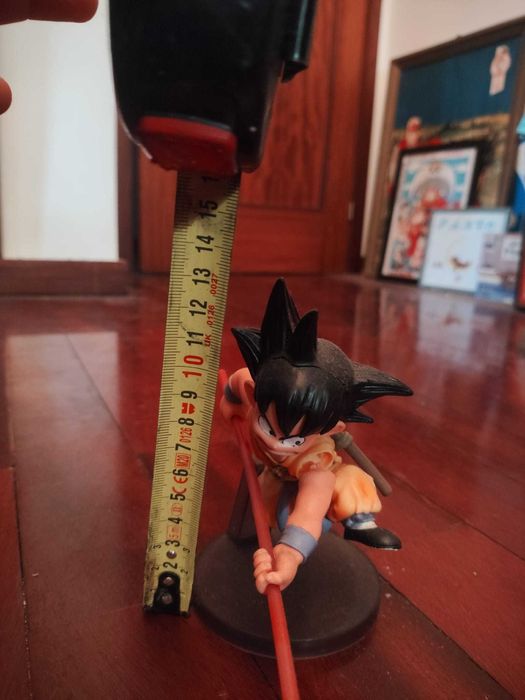 Figura Dragon Ball - Kid Goku com Bastão Mágico (Nyoibo)