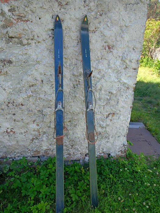 Stare narty  sprzedam