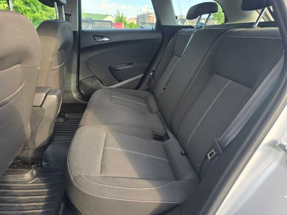 Продам  Opel Astra 2016. Можна в розстрочку, під викуп.