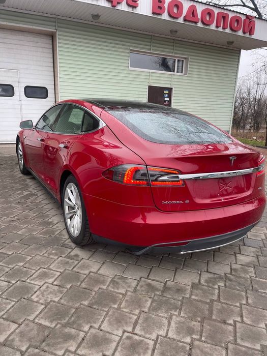 Аренда Tesla Model S Николаев-Одесса 400 км на одном заряде !