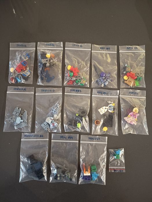 LEGO® - Lote de 14 Minifiguras