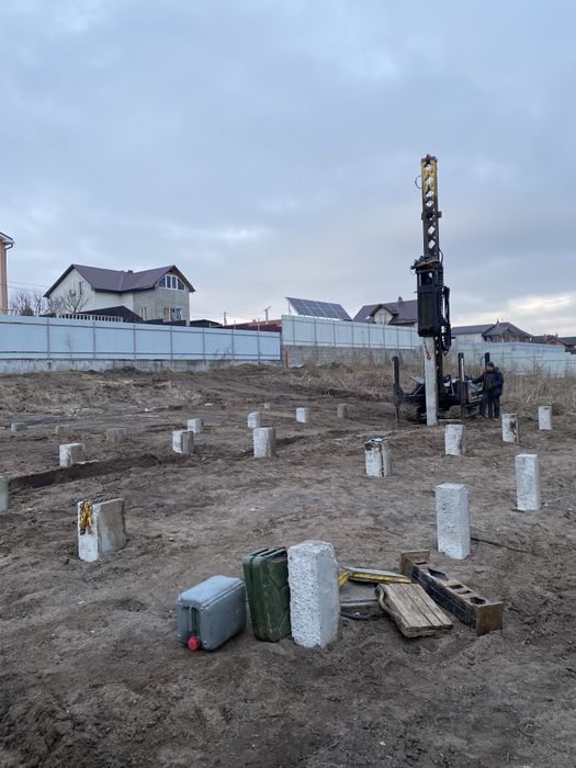 Сваї залізобетонні, палі, пальовий, свайний фундамент від виробника