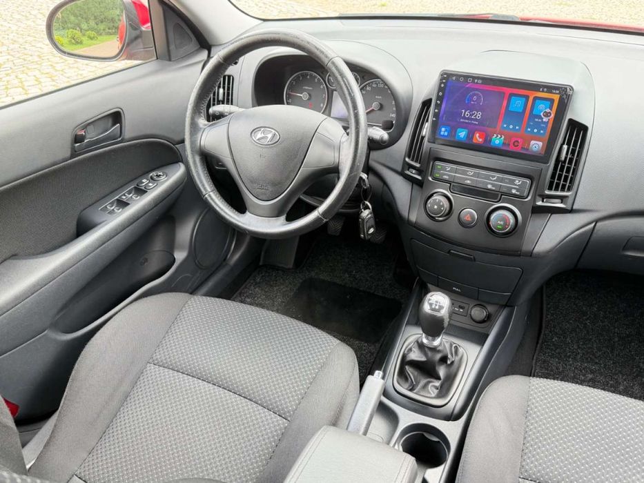 LIFT • 1.4 109KM • Klima • 5d HB! • Tablet - GPS, bluetooth!