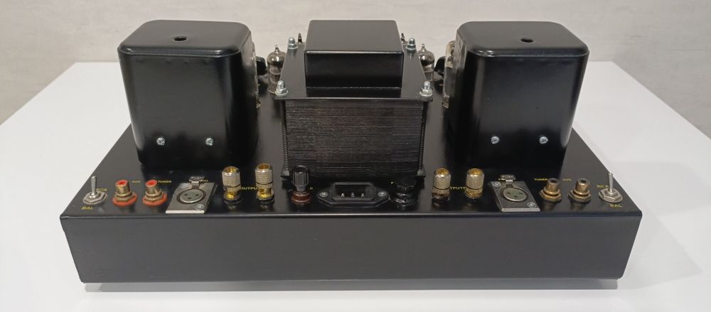 ПОЇХАВ! Авторський ламповий підсилювач SOUNDFOREMEN AK 4002: 10 500 грн ...