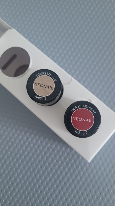 Nowe lakiery Neonail