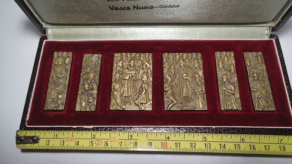 Miniaturas em Bronze dos Painéis de São Vicente de Fora