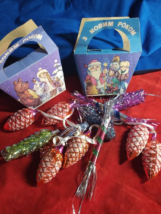 Игрушки елочные, Новогодние игрушки.