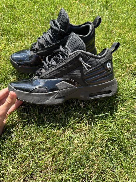 jordan max aura 6