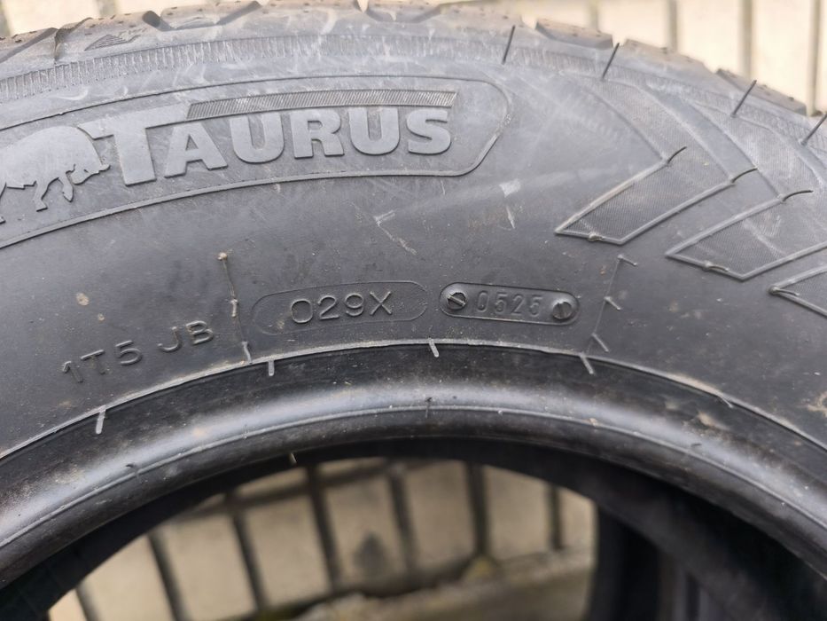 Шини  нові 205/75R16C