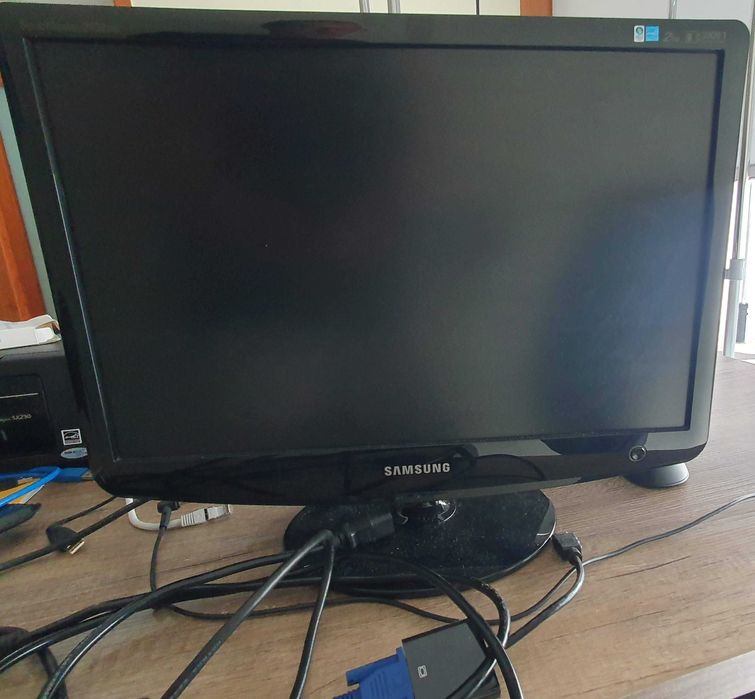 Monitor 20" Samsung 100% funcional437882376569507840
