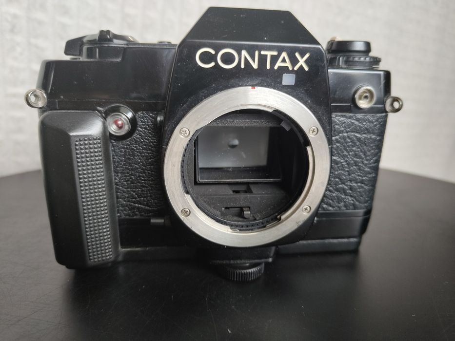 Contax 137 MD + Zeiss planar 50/1.7 Sigma 75-250/4-5