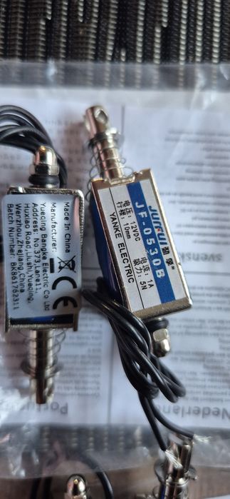 Elektromagnes liniowy 6szt 12V,2szt 6V