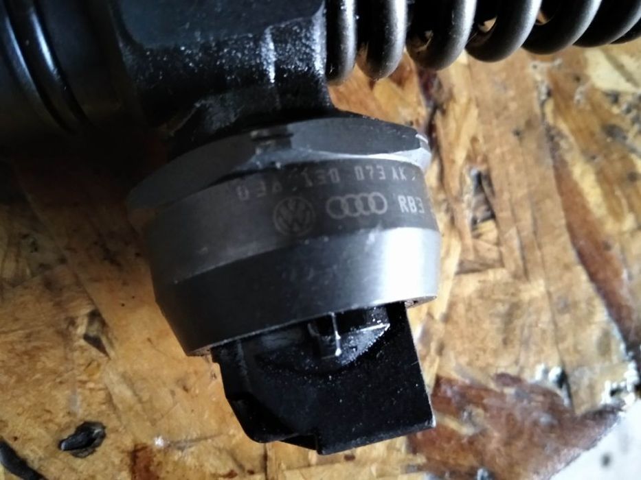 INJECTOR VOLKSWAGEN SEAT AUDI 1.9TDI BD 038130073AK 0414720038
