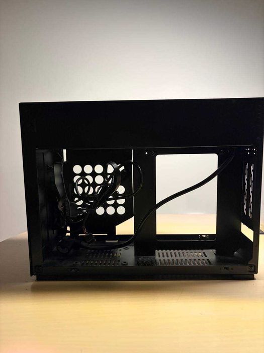PC case Lian Li A4-H2O