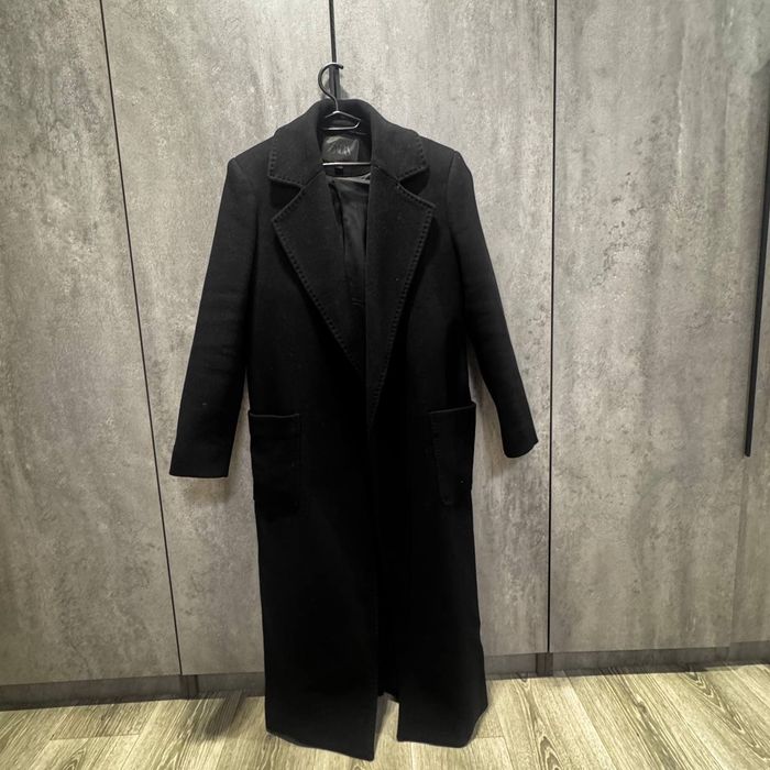 Пальто чёрного цвета  Zara