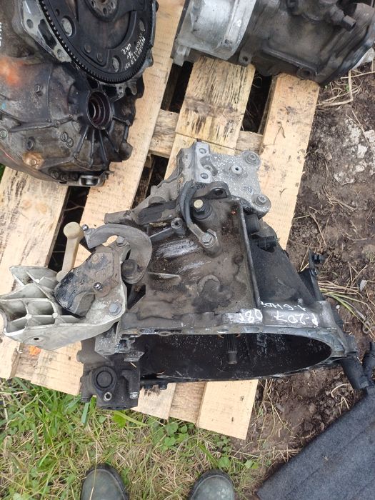 Peugeot 207 1.6 HDI 20DP45 коробка передач кпп мкпп