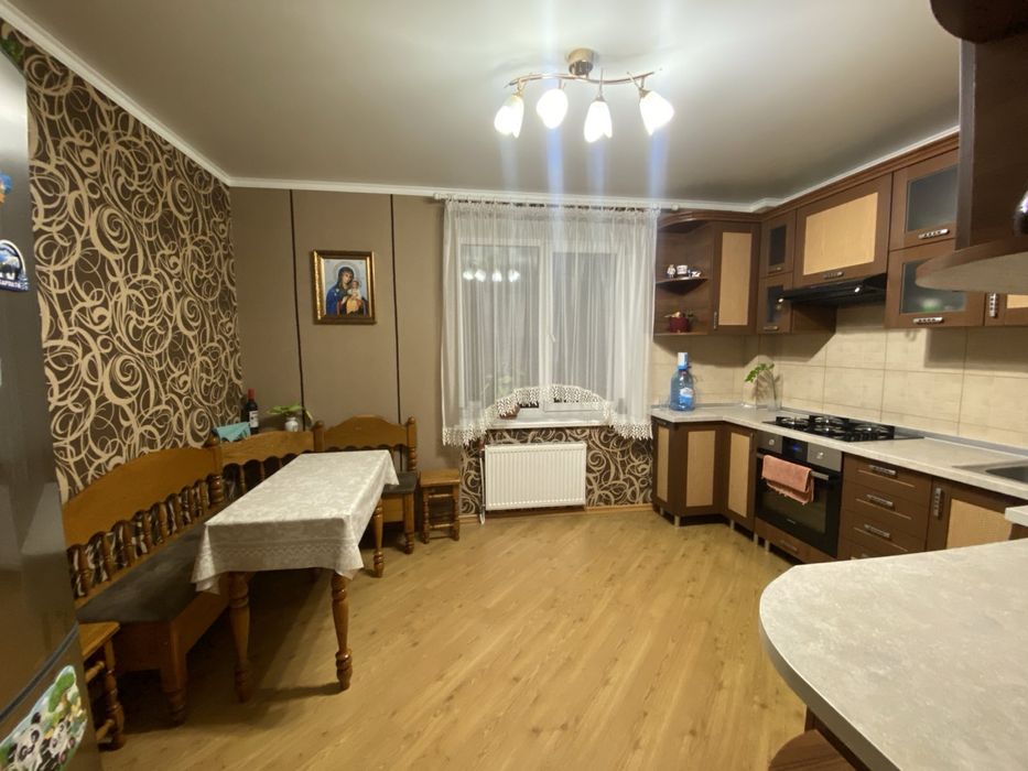 Продаю 3-кімнатну квартиру в районі Луцького кільця