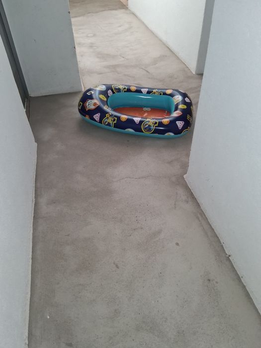 Barco insuflavel para crianca