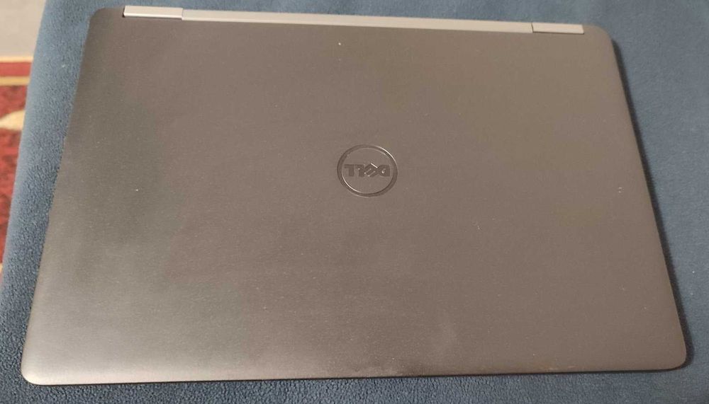 Ноутбук DELL E7270